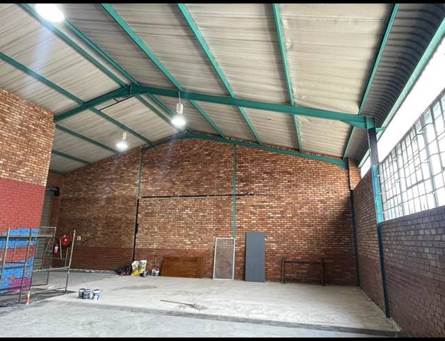 INDUSTRIAL PROPERTY TO RENT IN HENNOPSPARK
